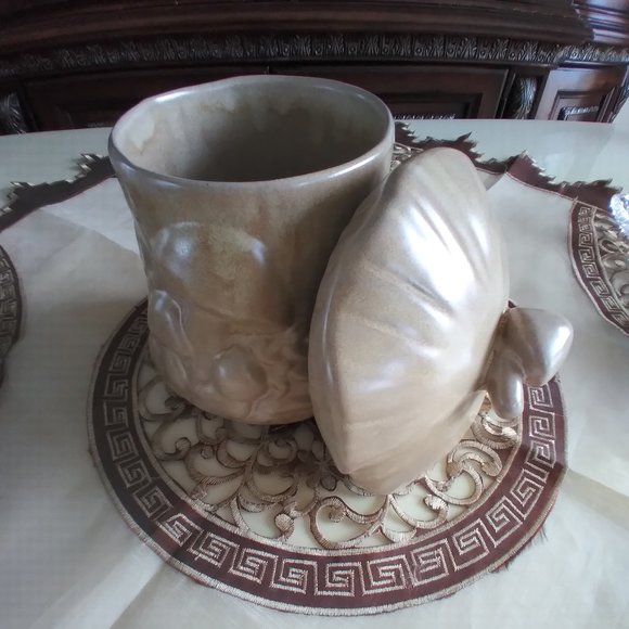 Elegant Vintage Container - Picture 2 of 3